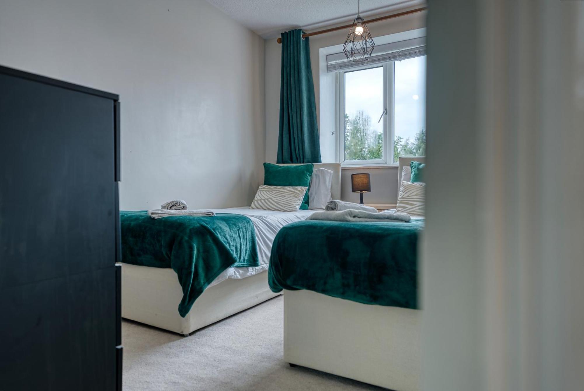 Capri 13 Sa - 3 Bed House, Close To Loughborough University & M1 Motorway, Free Wifi, Big Garden, Ample Parking- Ask For Contractor Rates! Ngoại thất bức ảnh