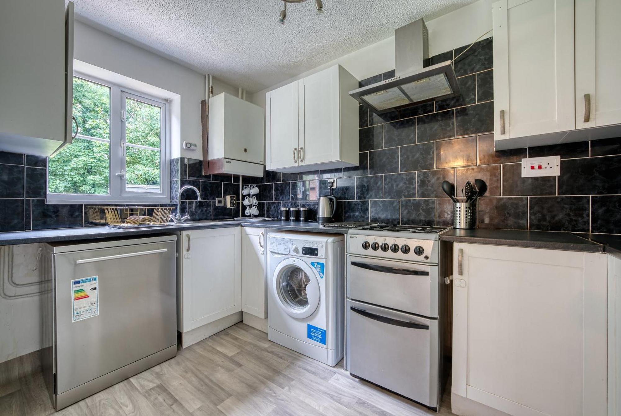 Capri 13 Sa - 3 Bed House, Close To Loughborough University & M1 Motorway, Free Wifi, Big Garden, Ample Parking- Ask For Contractor Rates! Ngoại thất bức ảnh