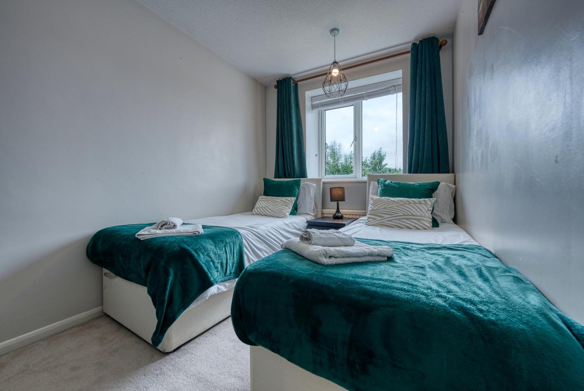 Capri 13 Sa - 3 Bed House, Close To Loughborough University & M1 Motorway, Free Wifi, Big Garden, Ample Parking- Ask For Contractor Rates! Ngoại thất bức ảnh