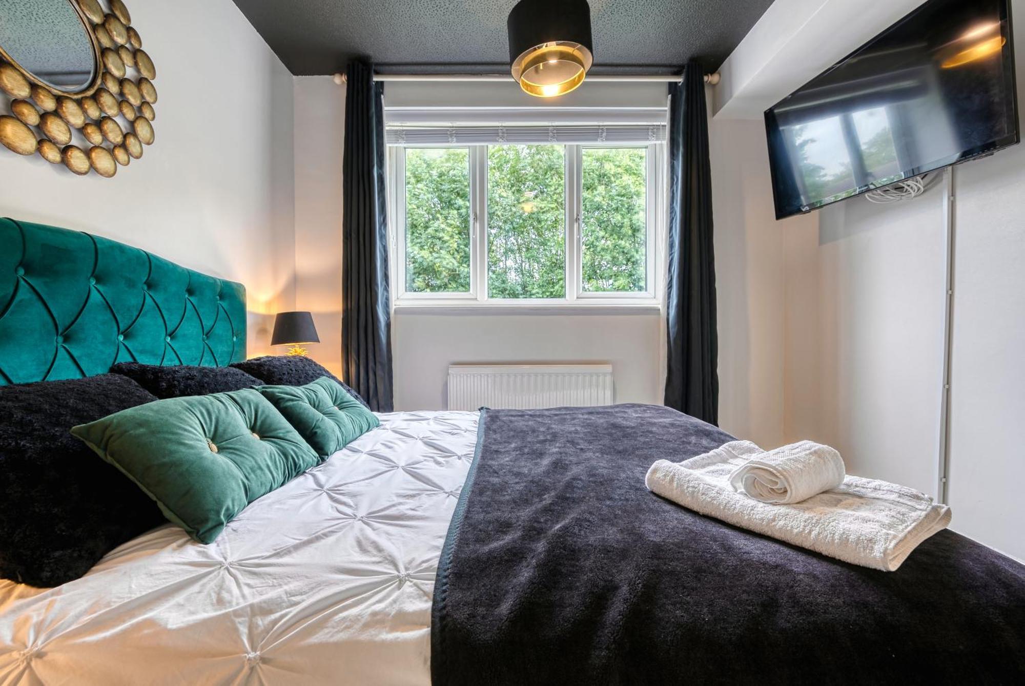 Capri 13 Sa - 3 Bed House, Close To Loughborough University & M1 Motorway, Free Wifi, Big Garden, Ample Parking- Ask For Contractor Rates! Ngoại thất bức ảnh