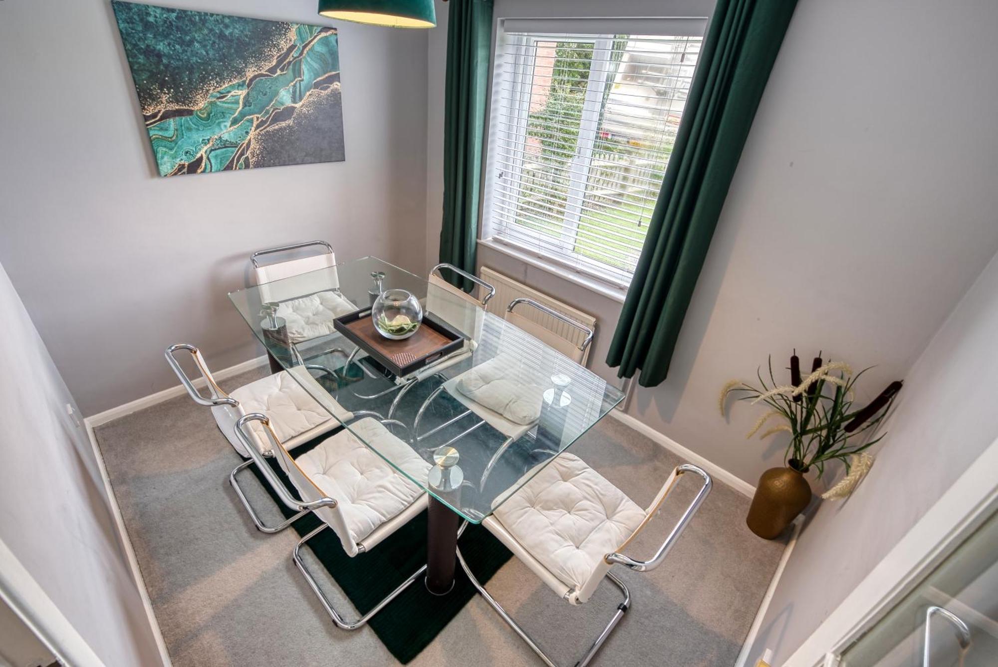 Capri 13 Sa - 3 Bed House, Close To Loughborough University & M1 Motorway, Free Wifi, Big Garden, Ample Parking- Ask For Contractor Rates! Ngoại thất bức ảnh