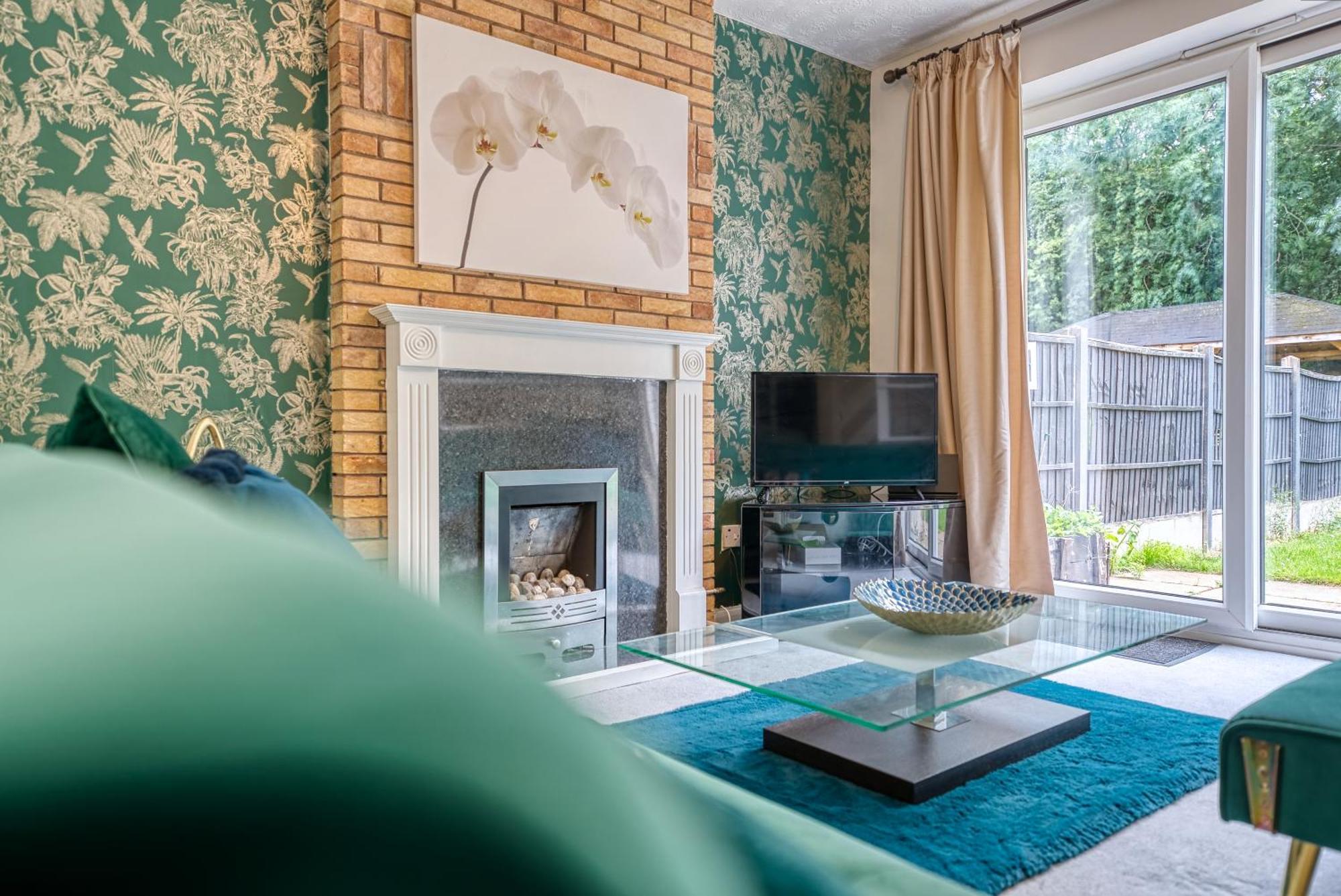 Capri 13 Sa - 3 Bed House, Close To Loughborough University & M1 Motorway, Free Wifi, Big Garden, Ample Parking- Ask For Contractor Rates! Ngoại thất bức ảnh
